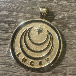 Jane Win-  LUCKY JW original Pendant Coin in gold